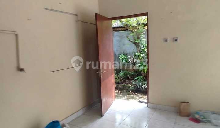 Rented Strategic Shop in the Penatih Dangin Puri Area, East Denpasar 2