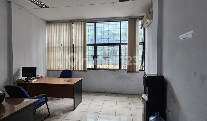 For Rent Twin Shop House (144 M2) in Harmoni Mas - Jembatan Dua, West Jakarta 2