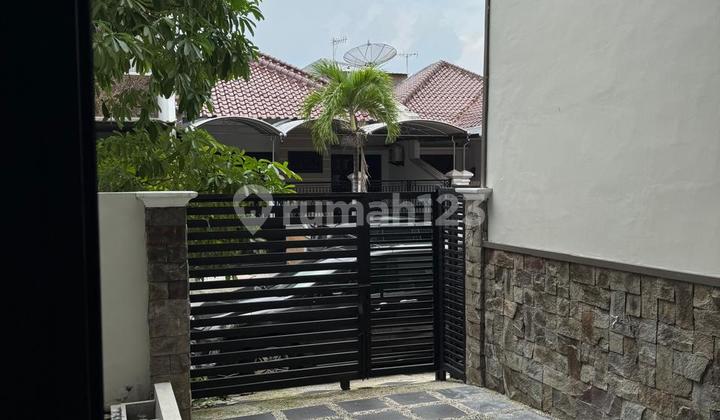 Ready-to-Occupy House in Mulyosari Ready-to-Occupy House in Mulyosari