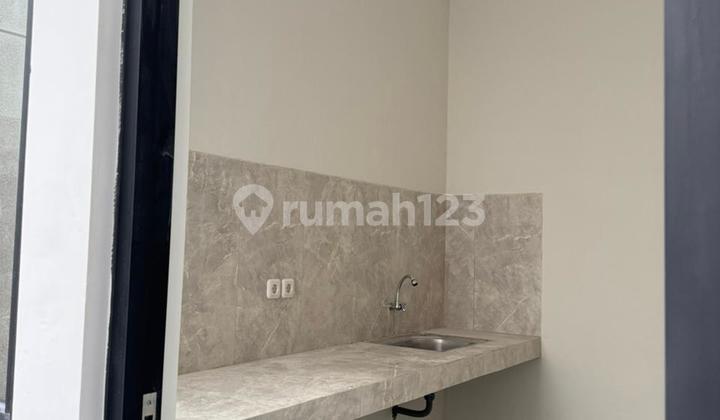 New House, In Premium Location Manyar Kertoadi
New House, In Premium Location Manyar Kertoadi Good House SHM 2