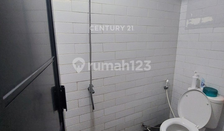 Rumah 2 Lantai Full Renovasi Di Cluster Lavesh Kota Harapan Indah 2