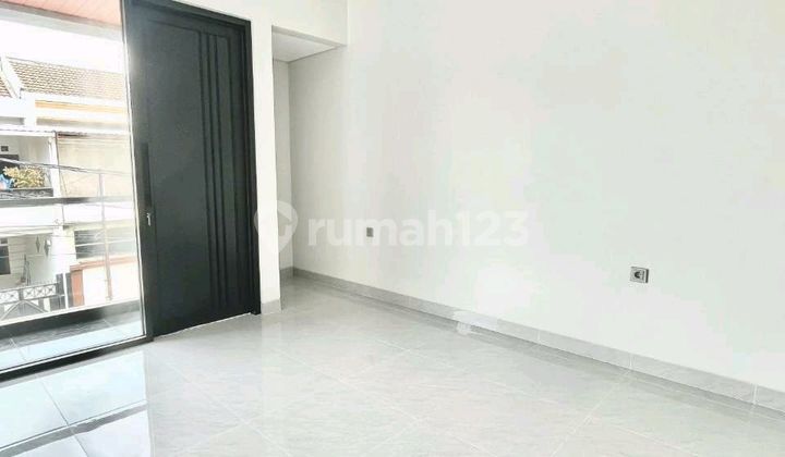 Modern House 144/200 2.5 Floors Strategic Location 2