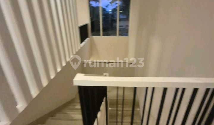 Rumah Mewah Di Sutera Aruna Lingkungan Aman Asri Tenang 2
