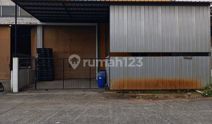 Gudang Bizhub Disewakan Kompleks Hadap Jalan Raya