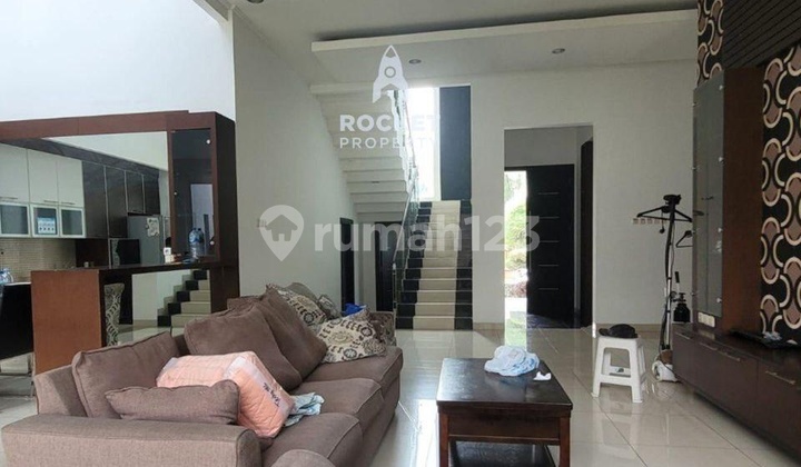 Luxury Serene House in Golf Lake Garden, Strategic Location 2