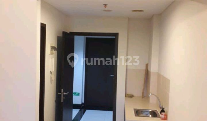 Saveria South Tower 11th Floor Furnished Studio