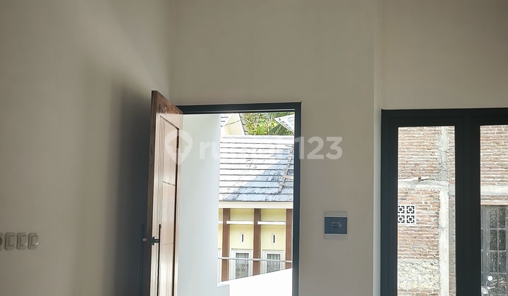 Ready-to-Live Modern Minimalist Style House Near General Hospital 2