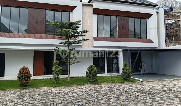 Promo Luxury 2-Storey Ready-to-Live Residence Near Pakuwon Mall Jogja Promo Luxury 2-Storey Ready-to-Live Residence Near Pakuwon Mall Jogja