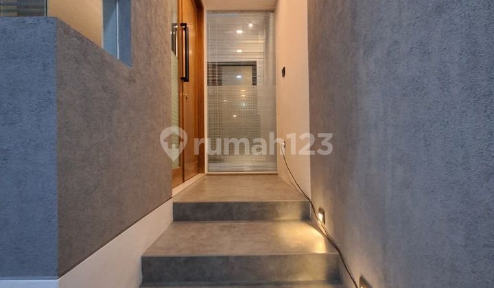 Rumah Baru Industrial Modern dekat Kampus UII Yogyakarta 2