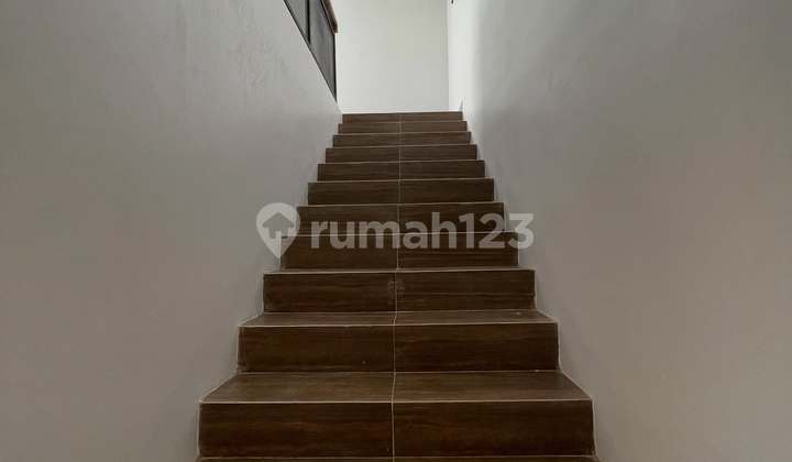 Rumah Mewah Modern dekat Kampus UII Yogyakarta