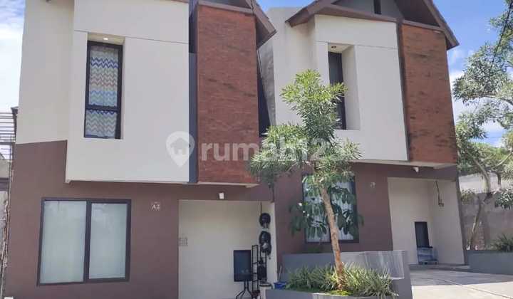 Two-story house in Cibinong Bogor, legality already has SHM (certificate of ownership). 1
