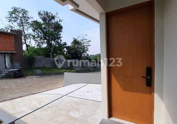 Two-story house in Cibinong Bogor, legality already has SHM (certificate of ownership). 2
