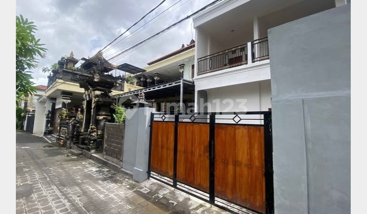 Dijual Rumah 2 Lantai - Baru Renovasi & Siap Huni, Merpati - Denpasar Barat 2