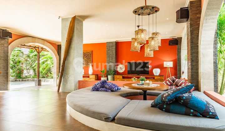 For Sale Mediterranean-Style 5Br Villa In Kaba-Kaba, Kediri - Tabanan
