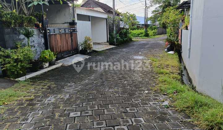 For Quick Sale - Affordable Strategically Located House in North Keboiwa, West Denpasar 2