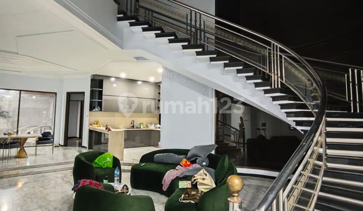 Dijual rumah elite minimalis modern lantai 3  di Jl nangka Denpasar, Bali 2