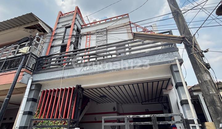 Hunian Nyaman Bekasi Timur, Rumah 2 Lantai, Siap Huni