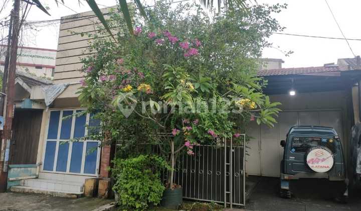 House Near Bs U Business School