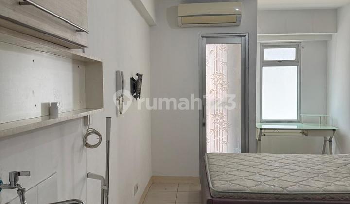 Disewakan Studio Semi Furnished Bagus Heliconia 2