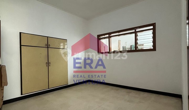 F144 Rumah Kawasan Ramai Dan Hidup Dekat Banyak Fasilitas Umum 2