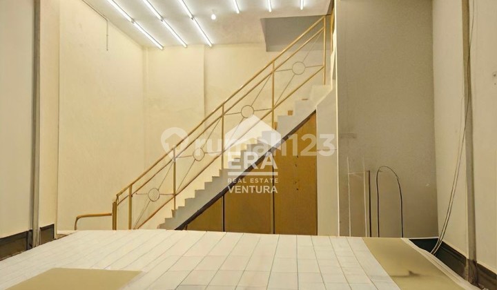 For Sale 2-Story Shop House Strategic Location Near Large Market 2