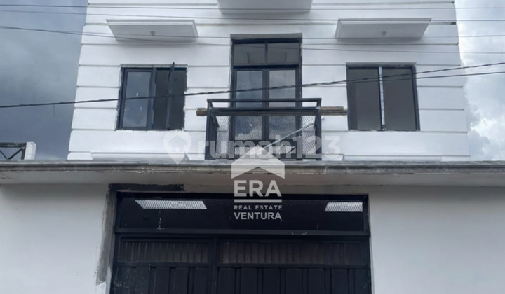 For Sale, Ready-to-Occupy Boarding House on Cakalang Street, Near Suhat, Malang