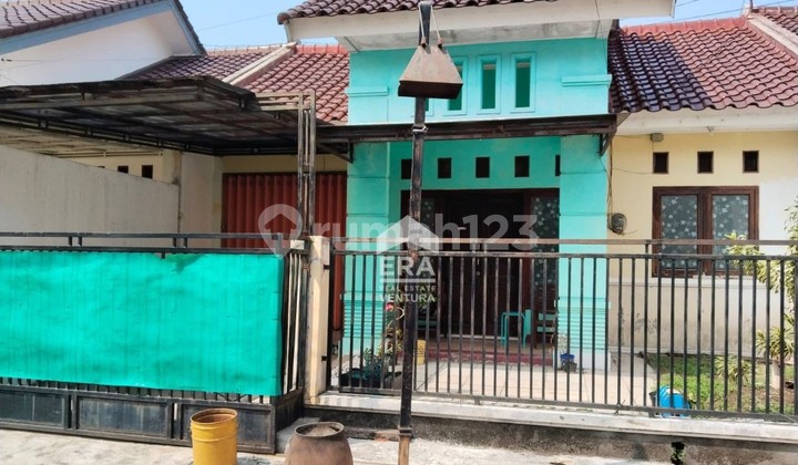 Dijual Rumah Tengah Kota di Sulfat Malang Lingkungan Nyaman Dijual Rumah Tengah Kota di Sulfat Malang Lingkungan Nyaman