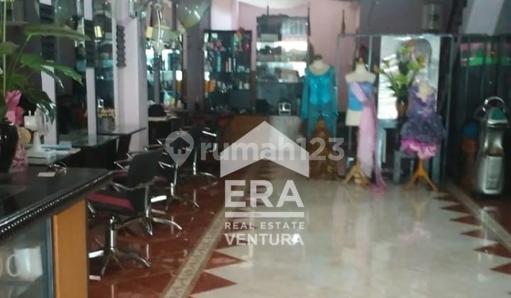 For Rent 3-Storey Shop House in Soekarno Hatta Business Center Street