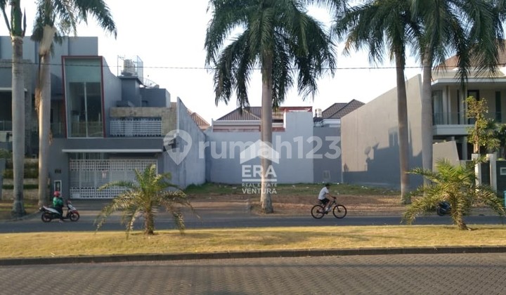 Land for Sale on Main Road Araya, Raya Golf Utama, Premium Location.