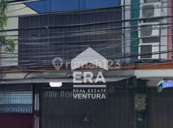 F251 Shop House in the Business Area, Just a Step Away from the Polytechnic and Brawijaya University F251 Shop House in the Business Area, Just a Step Away from the Polytechnic and Brawijaya University