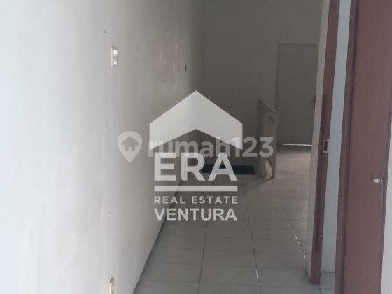 F154 Ready-to-Occupy Student Area House in Malang City 2