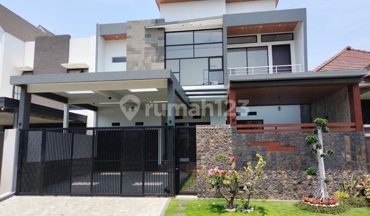 Dijual Rumah Mewah Bangunan Baru Gress di Perum Elite Araya