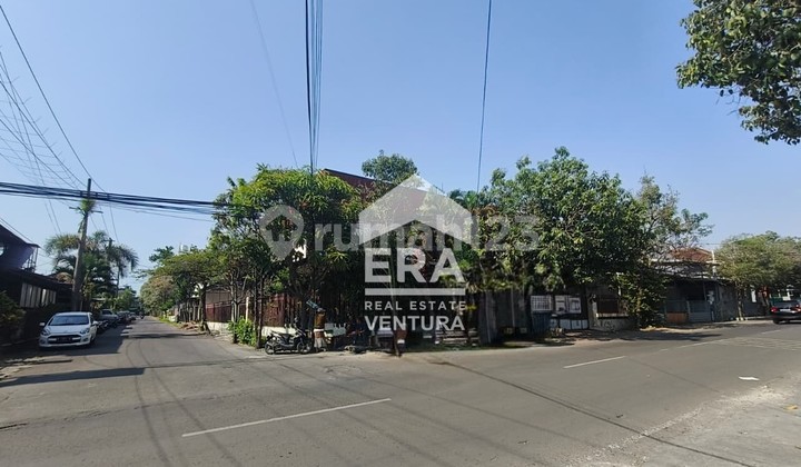 For Sale: House in Hook Position, Near Kanjuruhan University and Gadang Market. 2