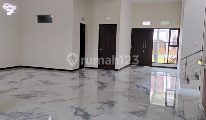 Dijual Rumah Mewah Bangunan Baru Gress di Perum Elite Araya 2