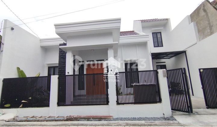 Dijual Rumah Baru Gress di Tengah Kota Jalan Letjen S Parman