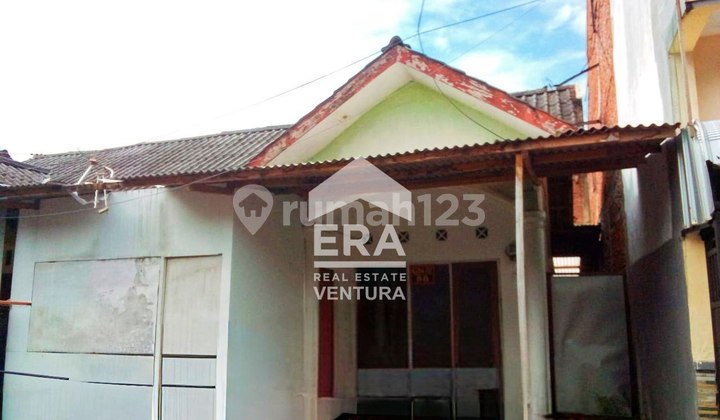 F014 House 400 Million, Strategically Close to Malang Toll Exit