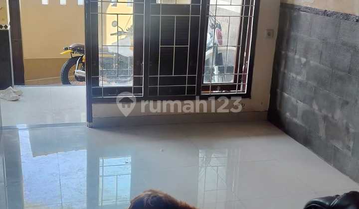 Dikontrakkan Rumah 2 Lantai - Strategis di Buana Raya Denpasar 2