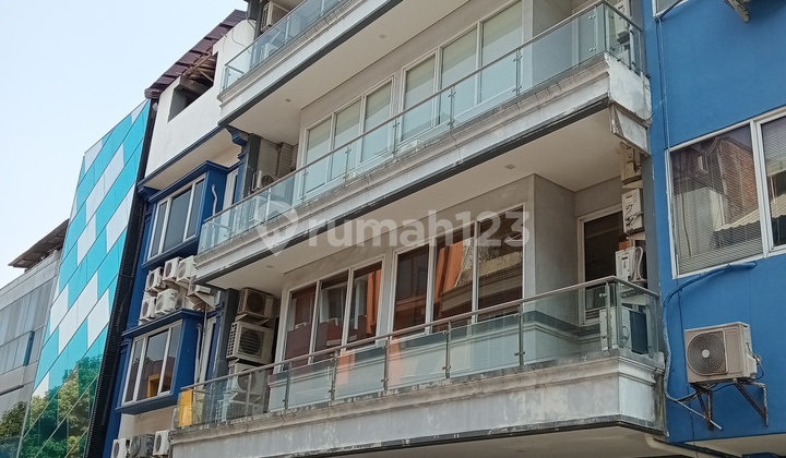 Grand Wijaya Centre , Kebayoran Baru Jaksel