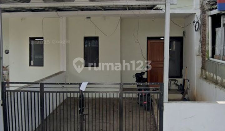 For Rent 2-Story House Inside a Complex For Rent 2-Story House Inside a Complex