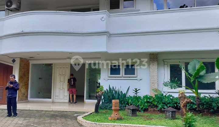 Disewakan Rumah 2 Tingkat Kemang 2