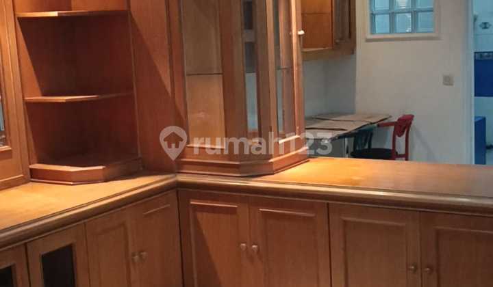 Ready-to-Occupy Townhouse in Taman Elok, Near UPH College Lippo Karawaci. 2