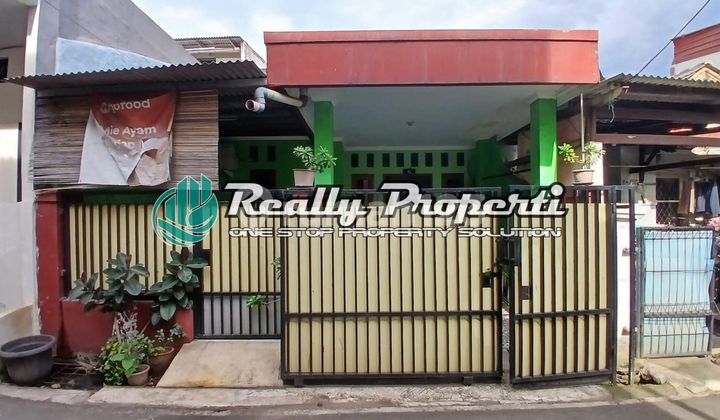 Dijual Rumah 1½ Lantai Semi Furnish Dlm Komplek Dukuh Zamrud.bks