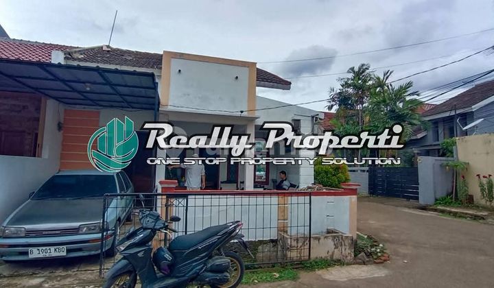 For Sale House in Jatiwarimgin Housing Complex, Pondok Gede.
