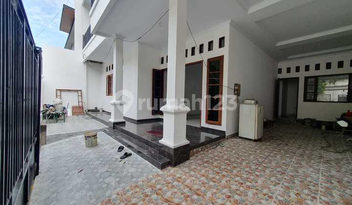 Quick Sale Nice House in Duren Sawit, East Jakarta, Land 175m, Rarely Available 2