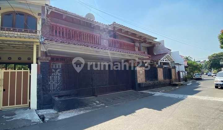 Quick Sale Beautiful House in Tebet South Jakarta 300m Land 2 Floors Wide Road Access