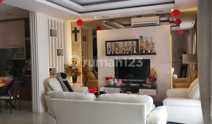 Rumah Cantik Di Kelapa Gading Jak Ut Lt 128 M,21/2 Lt
