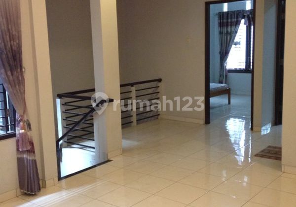 Jual Cepat Rumah Cantik 3 Lantai Di Kav Dki Pondok Kelapa Jaktim Lt 121m 2