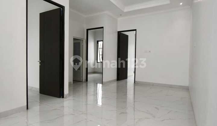 Dijual Cepat Rumah Cantik 2Lt Ifolia Harapan Indah Bekasi 2