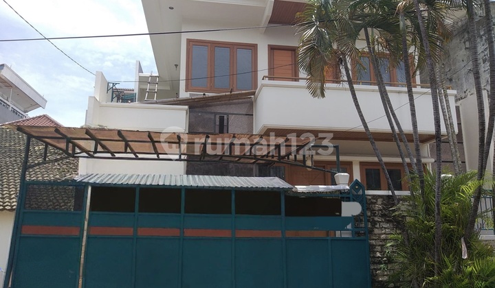 Jual Cepat Rumah di Pulomas Jaktim Lt240m 2Lt Selatan Jual Cepat Rumah di Pulomas Jaktim Lt240m 2Lt Selatan