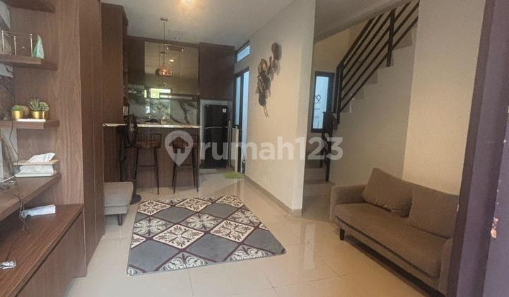 Disewakan Rumahdi Regia Summarecon Crown Gading Bekasi Lt 88 Furnished